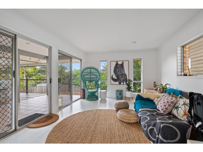 4 Raven Street, Victoria Point QLD 4165