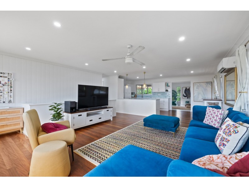 4 Raven Street, Victoria Point QLD 4165