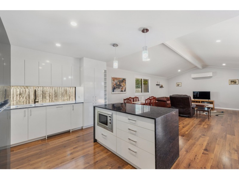 56 Cavell Street, Birkdale QLD 4159