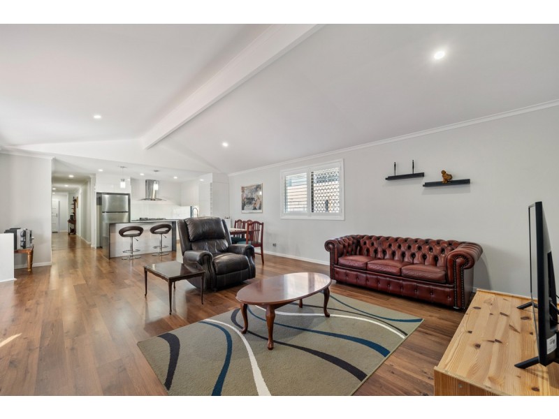 56 Cavell Street, Birkdale QLD 4159