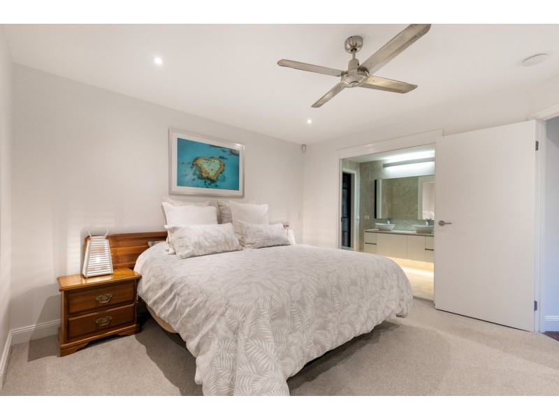 13 Fletcher Terrace, Ormiston QLD 4160