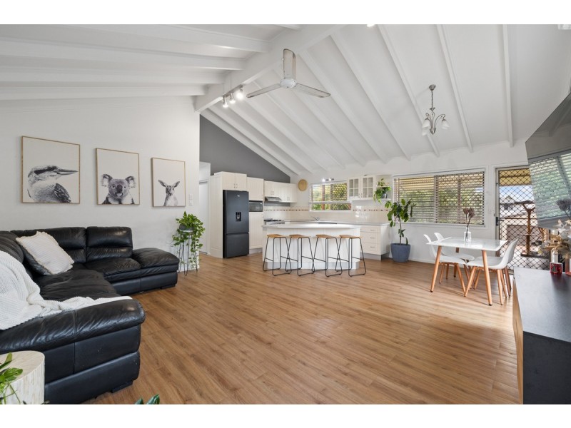 24 Bayford Street, Birkdale QLD 4159