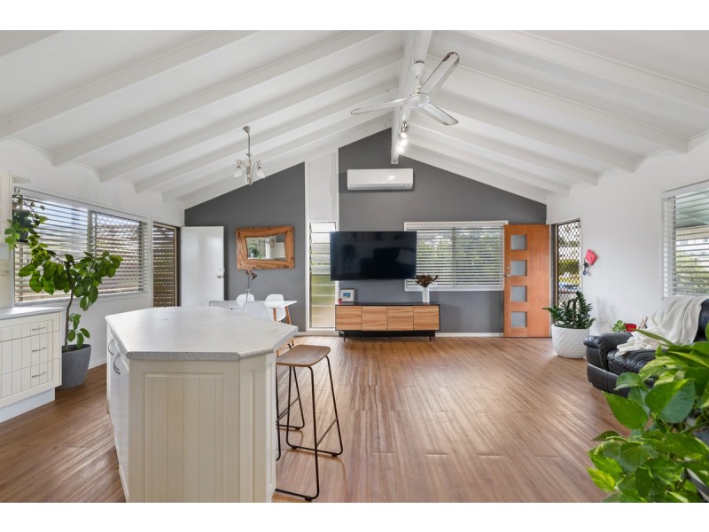 24 Bayford Street, Birkdale QLD 4159