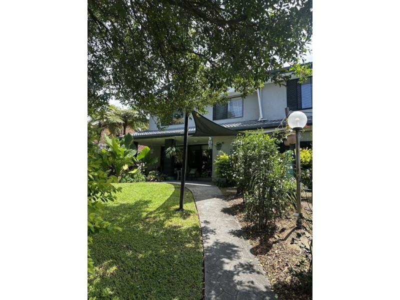 9 Pigeon Court, Birkdale QLD 4159