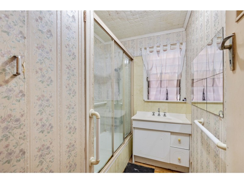 201 Wondall Road, Wynnum West QLD 4178