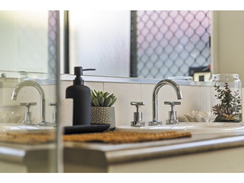 1 Jenmar Court, Thornlands QLD 4164