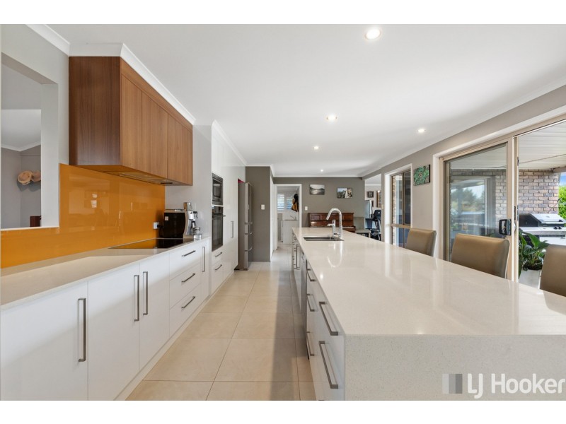 8 Ocean Street, Cleveland QLD 4163