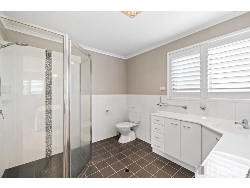 8 Ocean Street, Cleveland QLD 4163