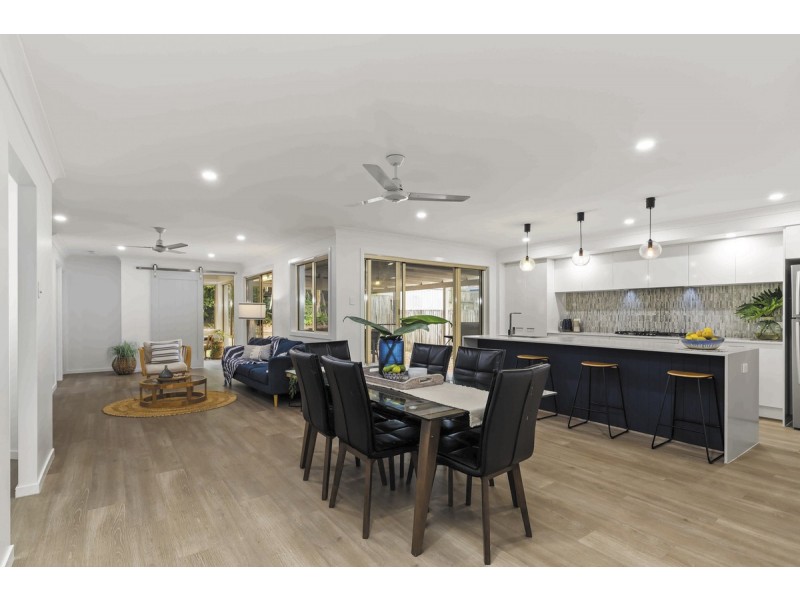 21 Cherry Street, Wellington Point QLD 4160