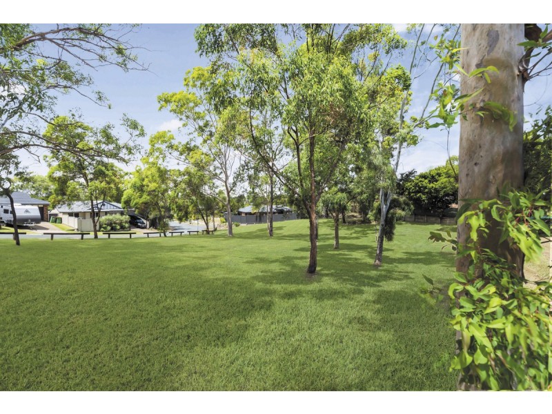 21 Cherry Street, Wellington Point QLD 4160