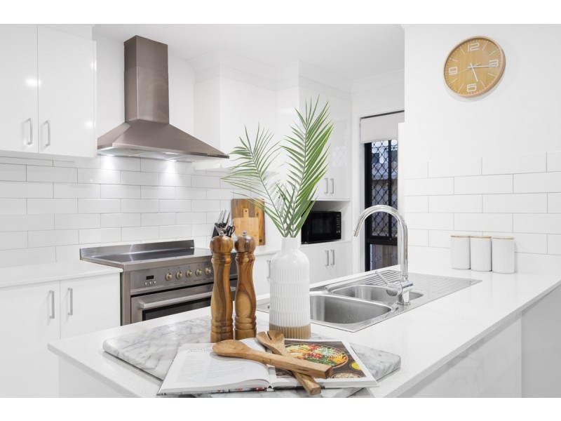 8A Carinya Street, Cleveland QLD 4163