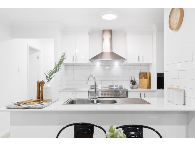 8A Carinya Street, Cleveland QLD 4163