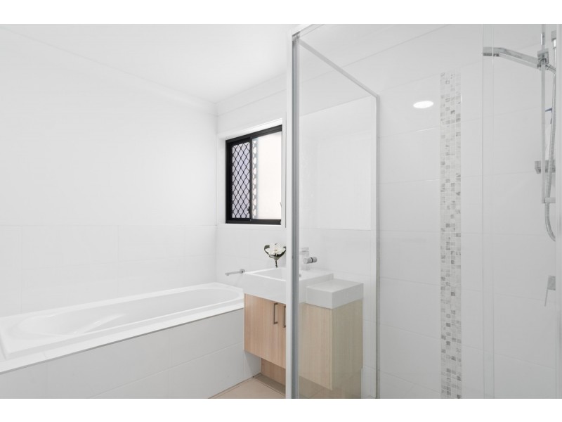 8A Carinya Street, Cleveland QLD 4163