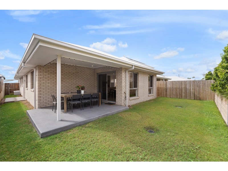 11 Greenside Street, Victoria Point QLD 4165