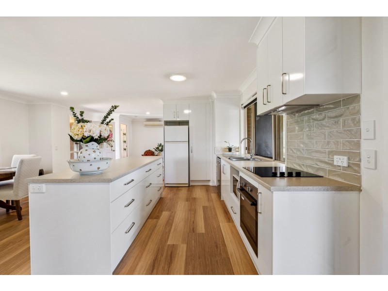 7 Kruger Street, Redland Bay QLD 4165