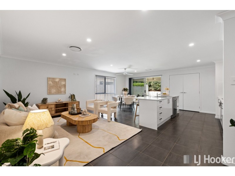 11 Glenhaven Close, Redland Bay QLD 4165