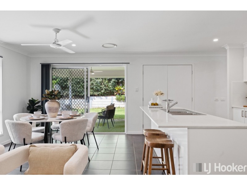 11 Glenhaven Close, Redland Bay QLD 4165