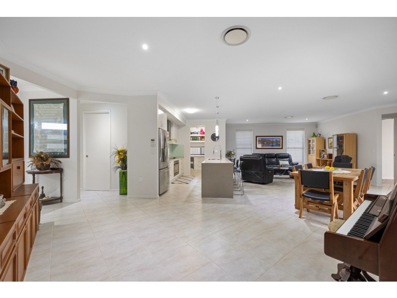 11 Cashmere Court, Wellington Point QLD 4160