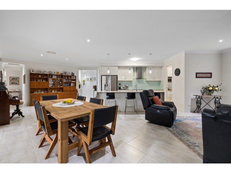 11 Cashmere Court, Wellington Point QLD 4160