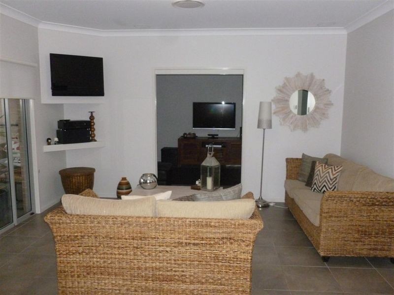 9 Eileen Street, Thornlands QLD 4164