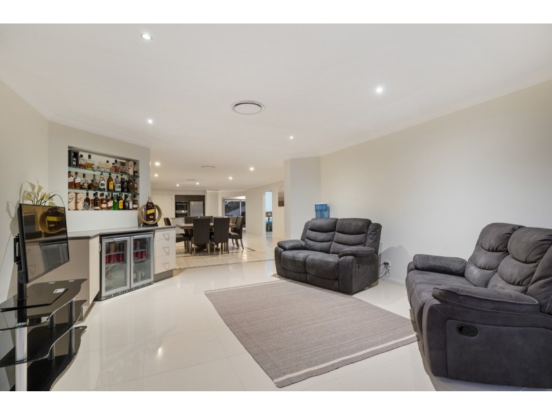 24 Olympus Drive, Cleveland QLD 4163