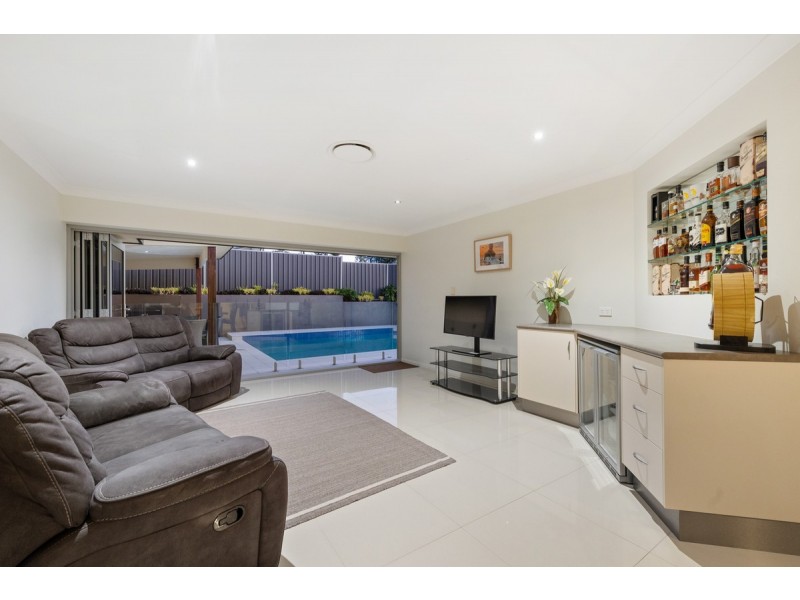 24 Olympus Drive, Cleveland QLD 4163