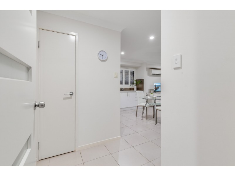 2/7 Yarrow Court, Cleveland QLD 4163