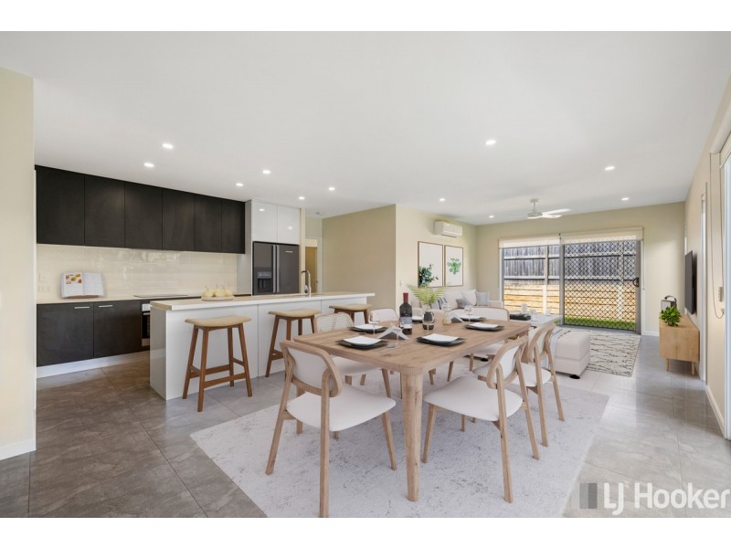 10 Muller Street, Redland Bay QLD 4165