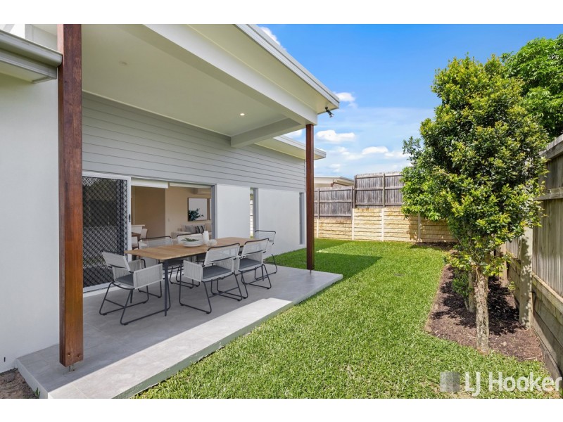 10 Muller Street, Redland Bay QLD 4165