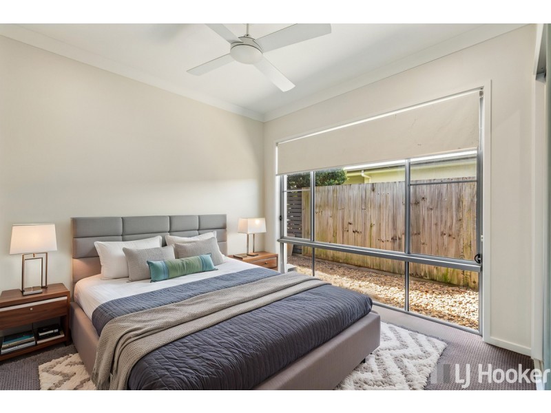 10 Muller Street, Redland Bay QLD 4165