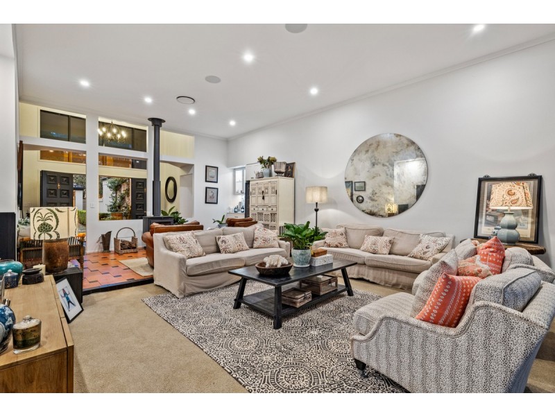 8 Melrose Close, Carindale QLD 4152