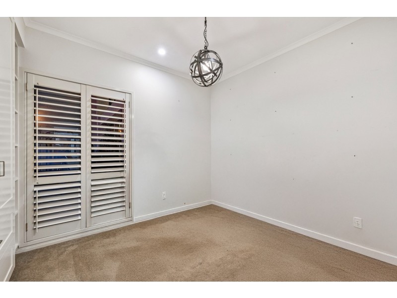 8 Melrose Close, Carindale QLD 4152