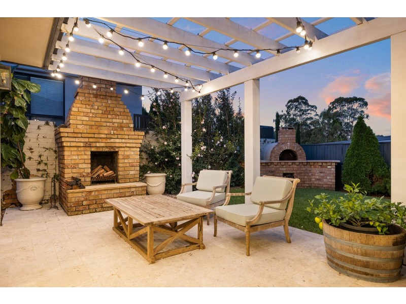 8 Melrose Close, Carindale QLD 4152