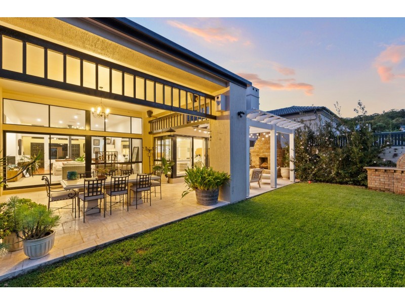 8 Melrose Close, Carindale QLD 4152