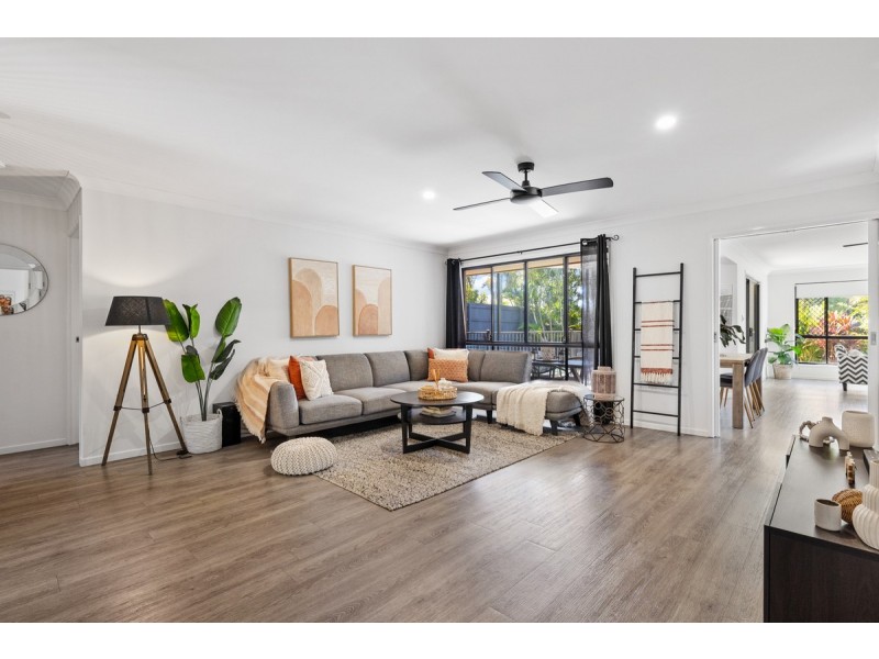 14 Manor Drive, Wellington Point QLD 4160