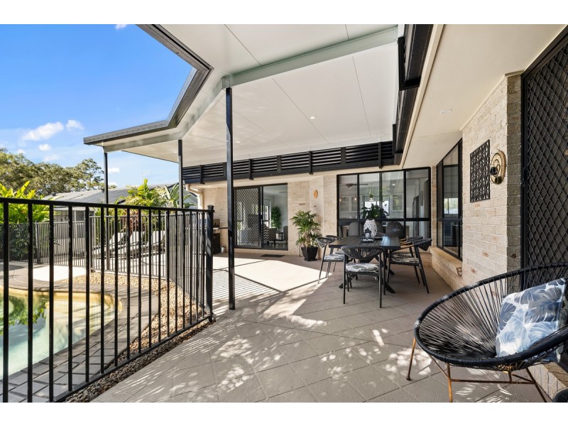 14 Manor Drive, Wellington Point QLD 4160