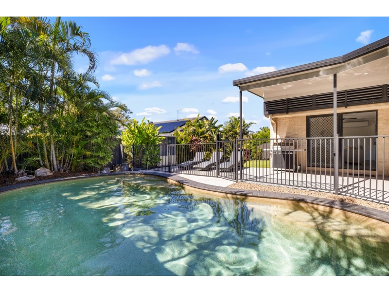 14 Manor Drive, Wellington Point QLD 4160