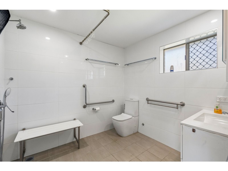 47 Fullerton Street, Birkdale QLD 4159