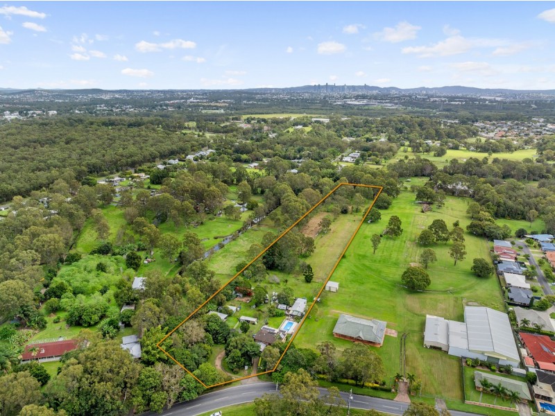 371 Kianawah Road, Wynnum West QLD 4178