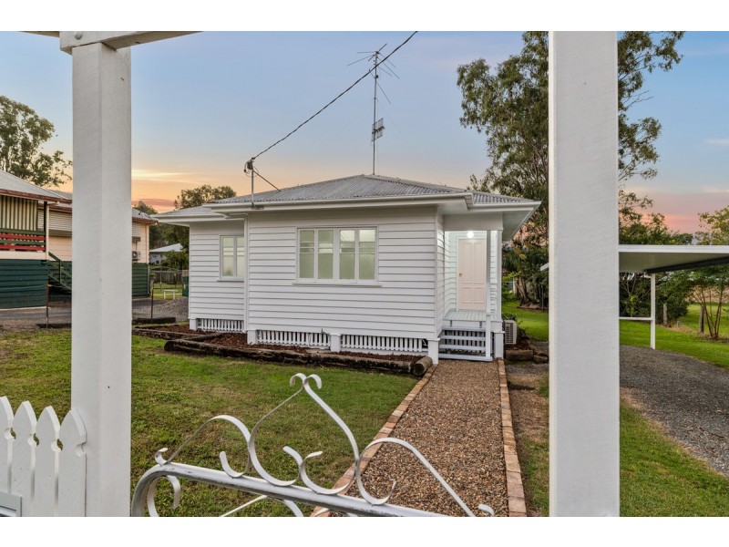 65 Dingyarra Street, Toogoolawah QLD 4313