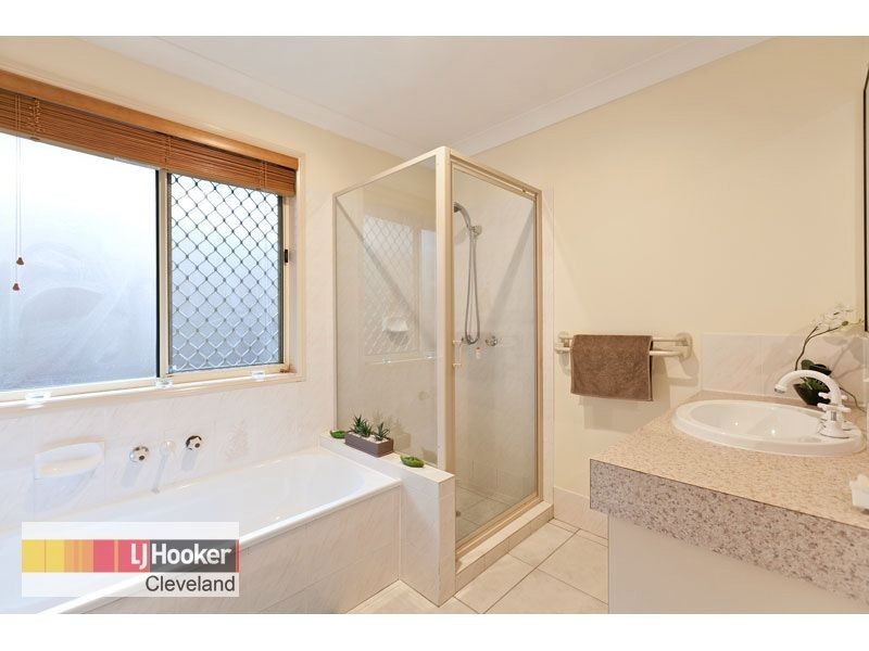14 Grosvenor Street, Wellington Point QLD 4160
