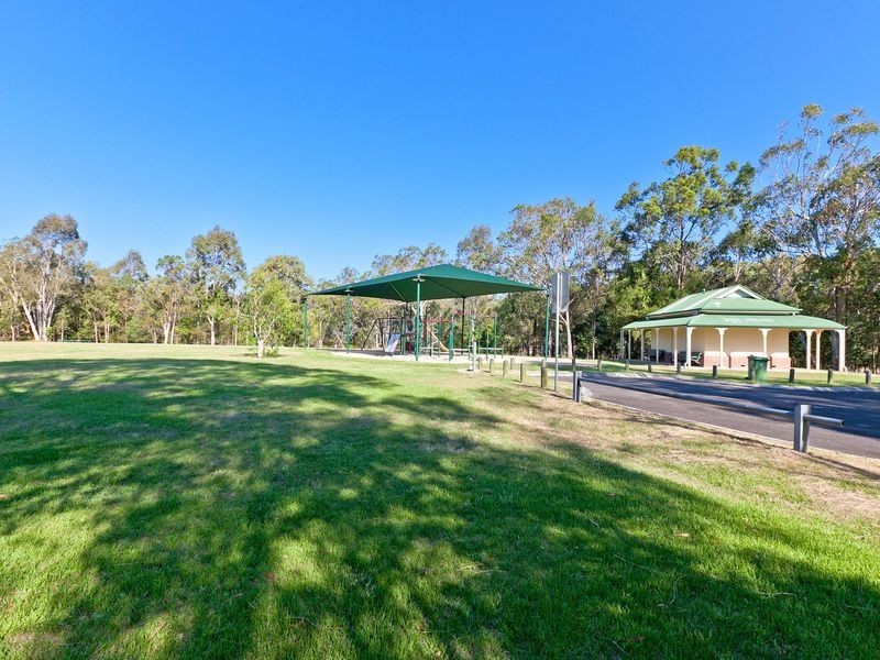 14 Grosvenor Street, Wellington Point QLD 4160