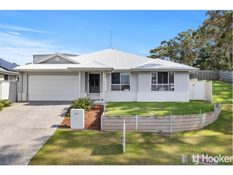 36 Jake Circuit, Redland Bay QLD 4165