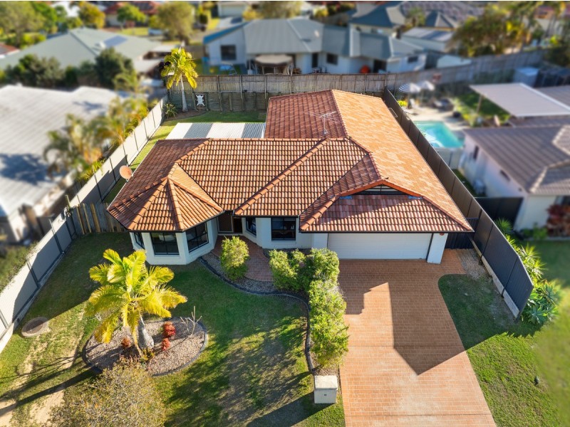11 Sandy Drive, Victoria Point QLD 4165