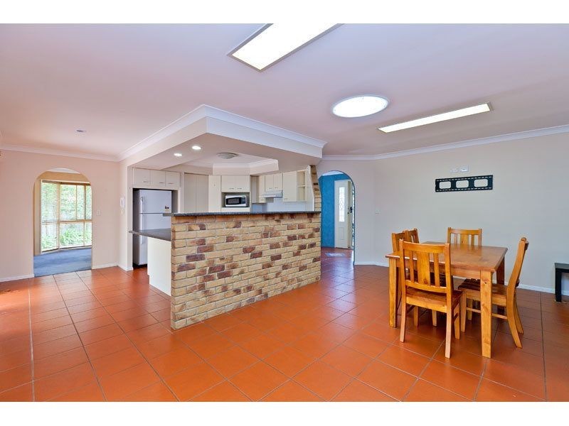 5 Horton Place, Wellington Point QLD 4160