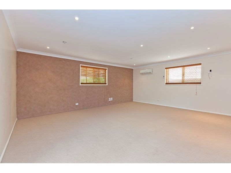 5 Horton Place, Wellington Point QLD 4160