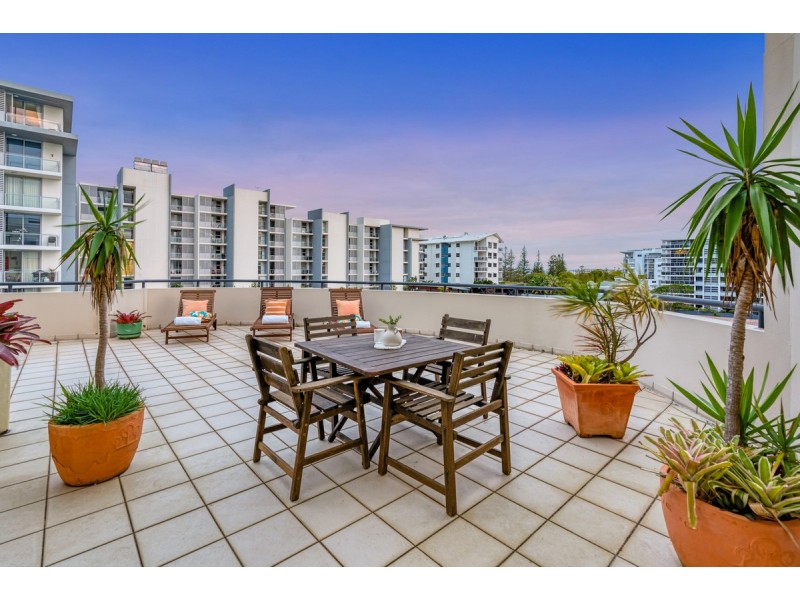 15/3 Rock Street, Scarborough QLD 4020
