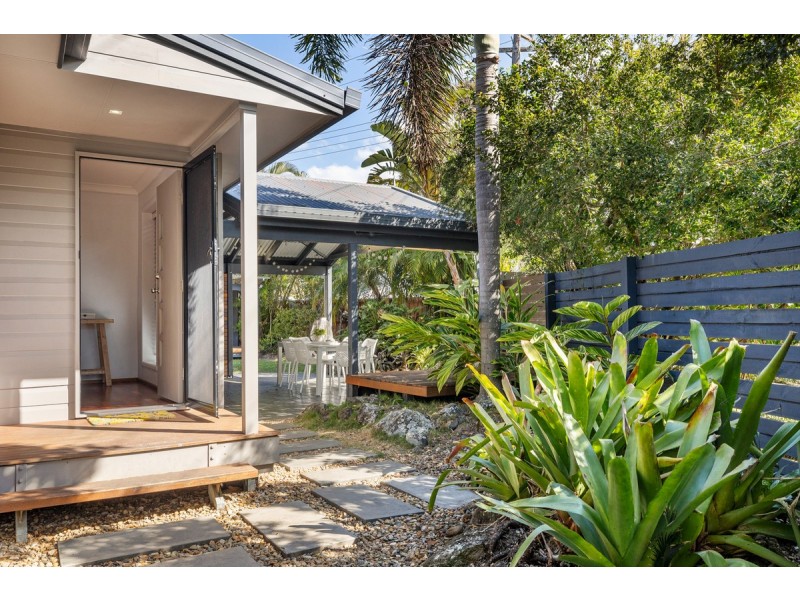 2 Alma Street, Thorneside QLD 4158