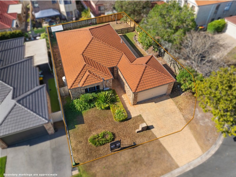 10 Bond Place, Carindale QLD 4152