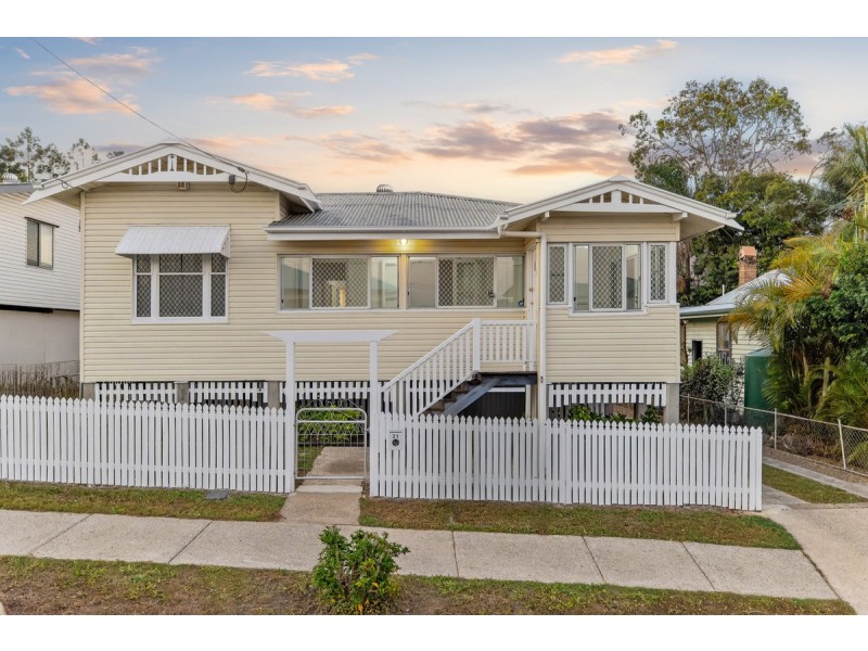 21 Elizabeth Street, Woodend QLD 4305